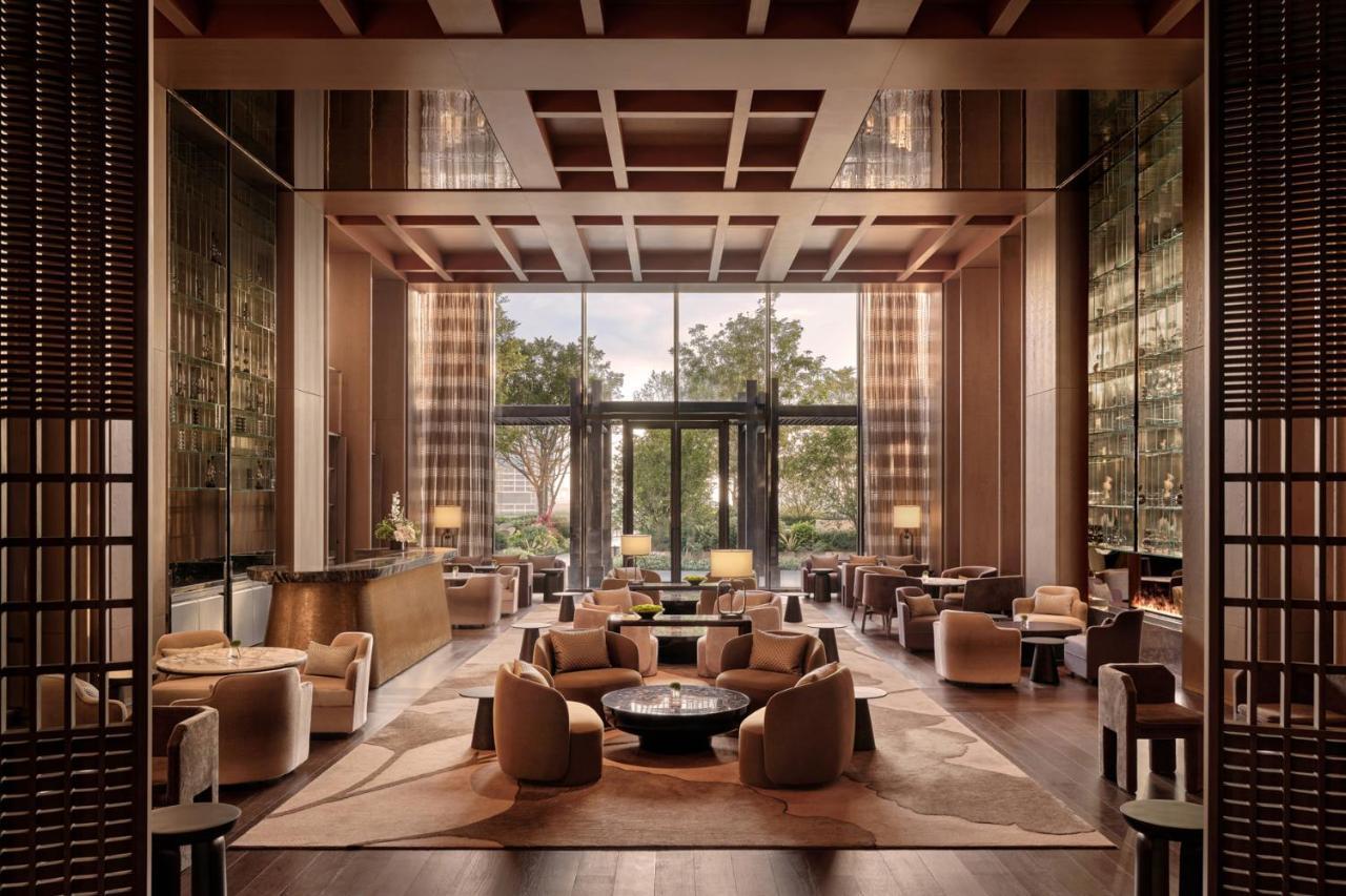 Conrad Shenzhen, The First Art Museum Hotel In Greater Bay Area With The Stunning Bay And Sunset View In The Hotel Terrace Extérieur photo