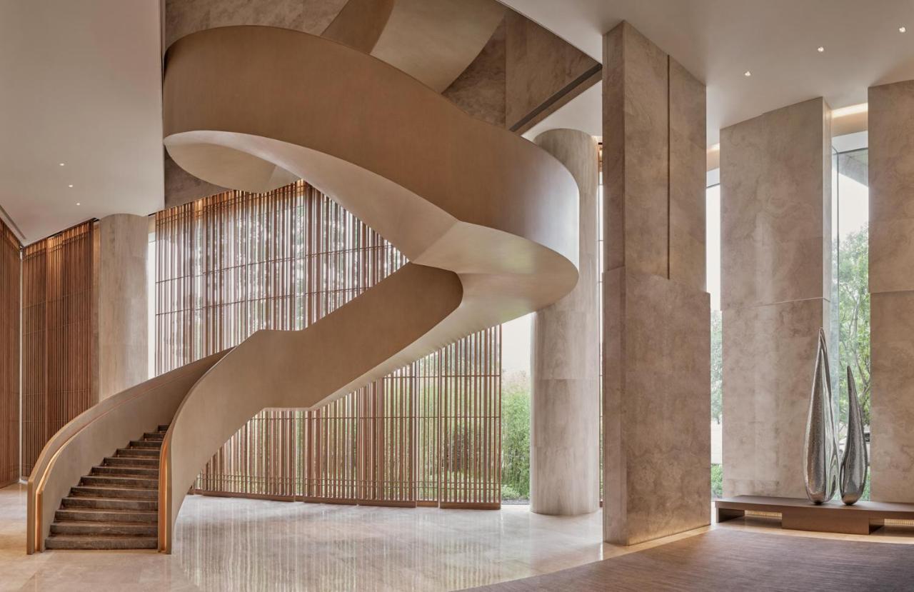Conrad Shenzhen, The First Art Museum Hotel In Greater Bay Area With The Stunning Bay And Sunset View In The Hotel Terrace Extérieur photo