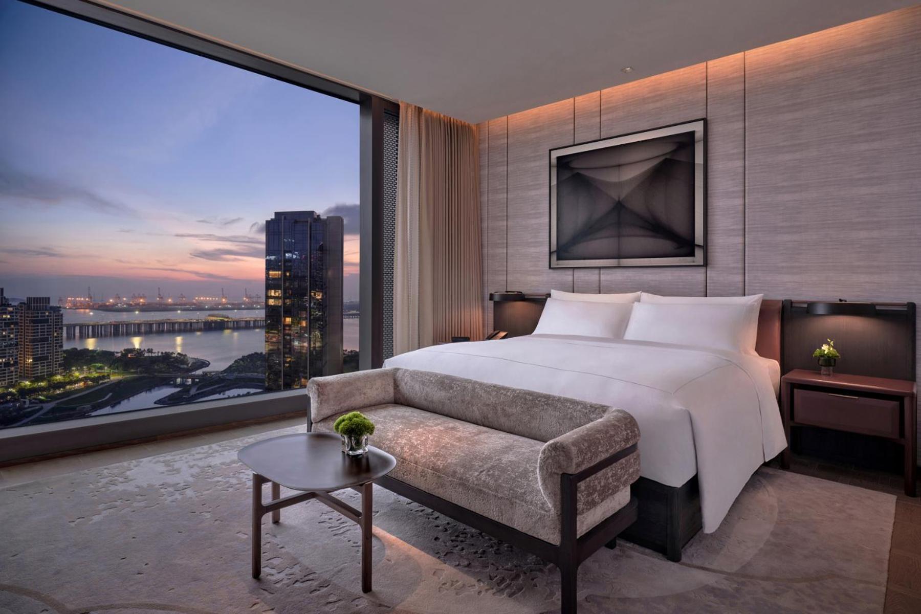 Conrad Shenzhen, The First Art Museum Hotel In Greater Bay Area With The Stunning Bay And Sunset View In The Hotel Terrace Extérieur photo