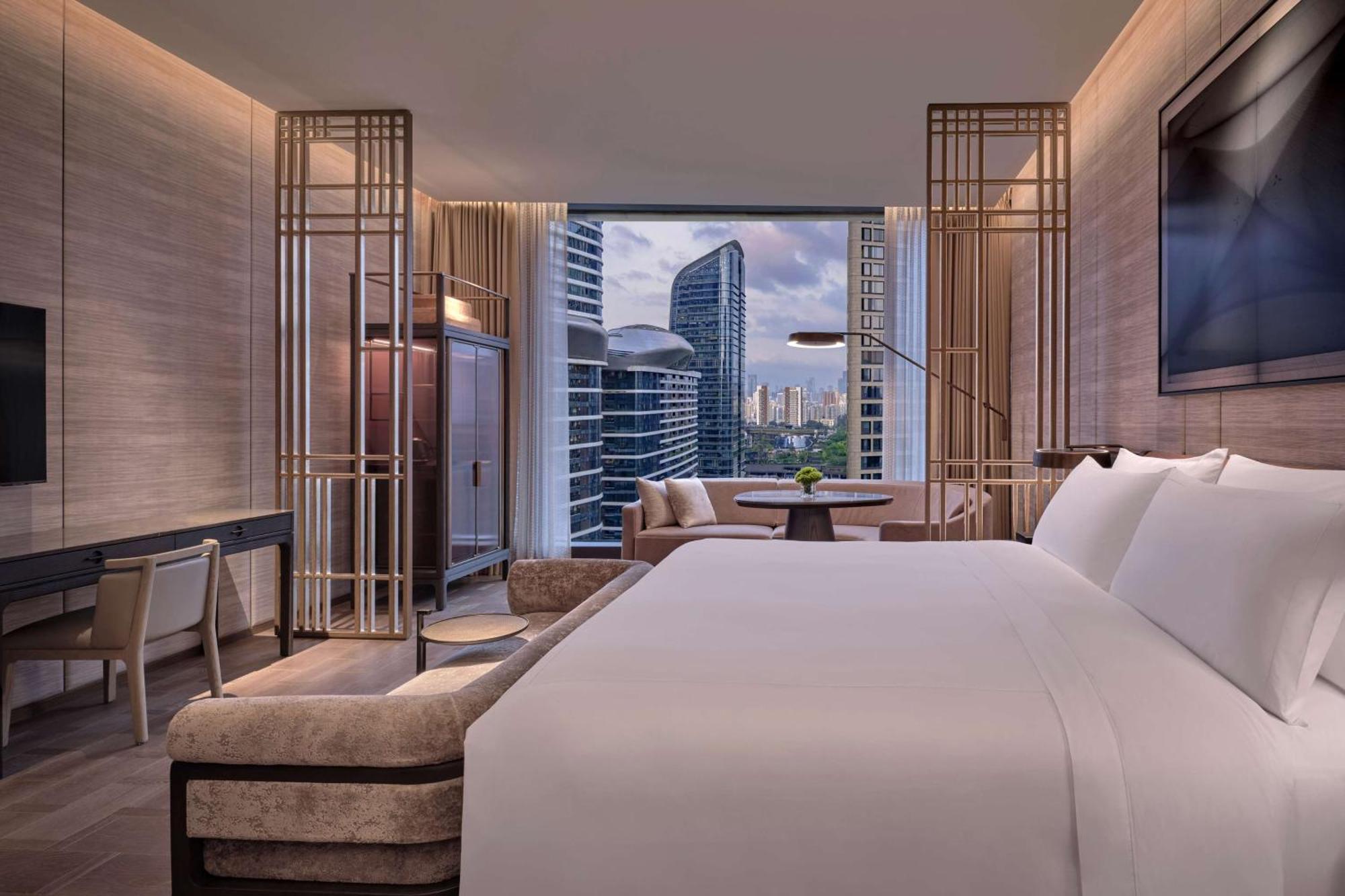 Conrad Shenzhen, The First Art Museum Hotel In Greater Bay Area With The Stunning Bay And Sunset View In The Hotel Terrace Extérieur photo
