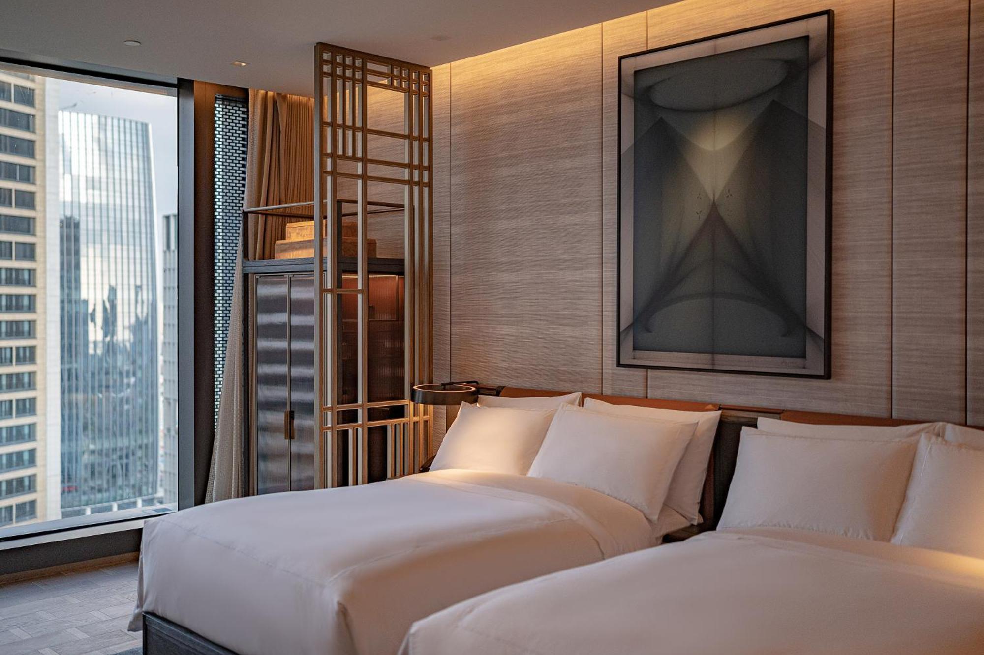 Conrad Shenzhen, The First Art Museum Hotel In Greater Bay Area With The Stunning Bay And Sunset View In The Hotel Terrace Extérieur photo