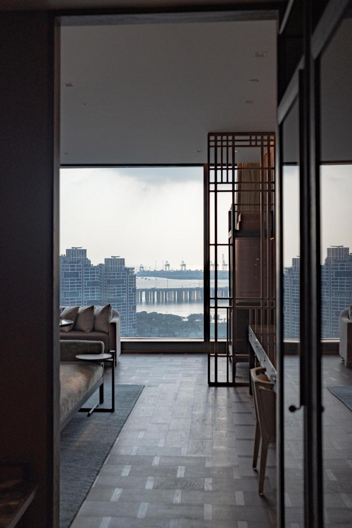 Conrad Shenzhen, The First Art Museum Hotel In Greater Bay Area With The Stunning Bay And Sunset View In The Hotel Terrace Extérieur photo