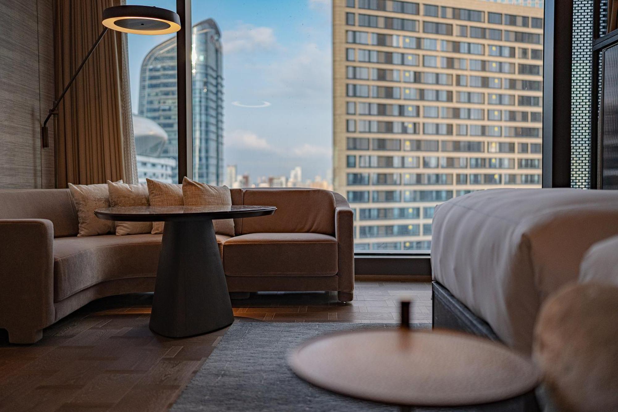 Conrad Shenzhen, The First Art Museum Hotel In Greater Bay Area With The Stunning Bay And Sunset View In The Hotel Terrace Extérieur photo